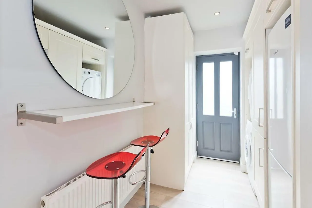 The Edge Suite - Hiphipstay Dublin
